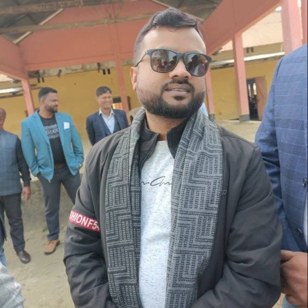 Raju (Jakir Hussain)